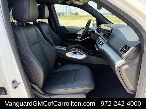 Used 2025 Mercedes-Benz GLE 350 4MATIC w/ Driver Assistance Package image 31