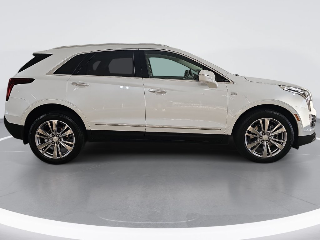 Used 2024 Cadillac XT5 Premium Luxury w/ LPO, Floor Liner Package AWD/4WD image 2