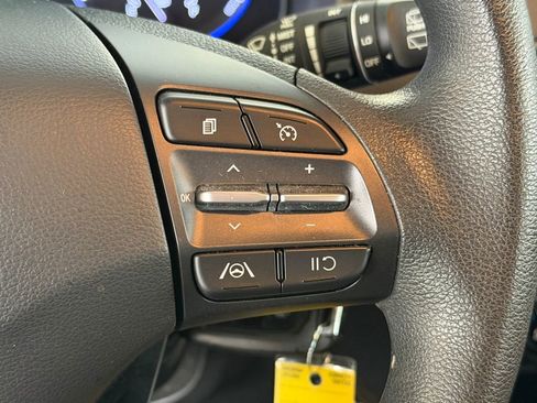 Used 2022 Hyundai Kona SE image 15