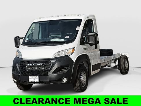 New 2024 RAM ProMaster 3500 w/ Convenience Group image 7