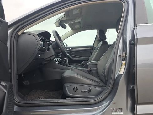 Used 2022 Volkswagen Jetta SE image 13