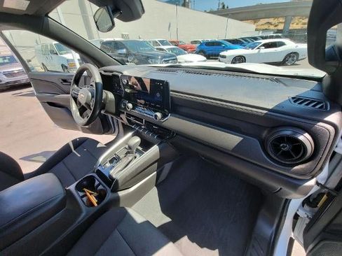 Used 2024 Chevrolet Colorado W/T RWD image 30