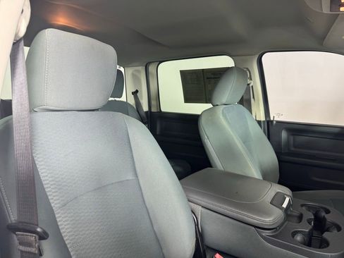 Used 2018 RAM 2500 Tradesman w/ Chrome Appearance Group AWD/4WD image 35