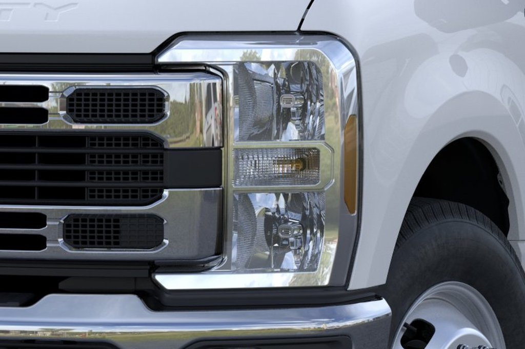 New 2026 Ford F350 XL w/ XL Chrome Package RWD image 22