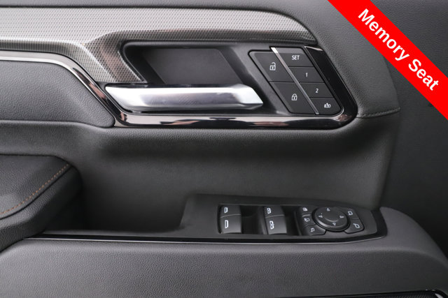 Used 2025 GMC Sierra 3500 AT4 w/ AT4 Premium Plus Package AWD/4WD image 21