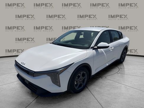 Used 2025 Kia K4 FWD image 1