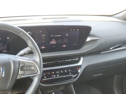 Certified 2024 Buick Envista Avenir FWD image 27