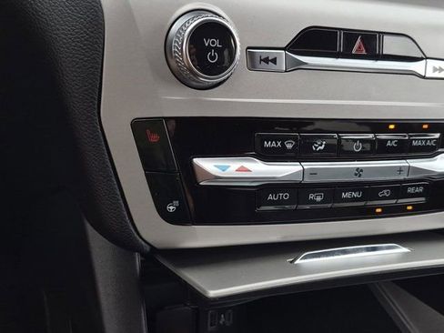 Used 2024 Ford Explorer XLT w/ Equipment Group 202A image 28