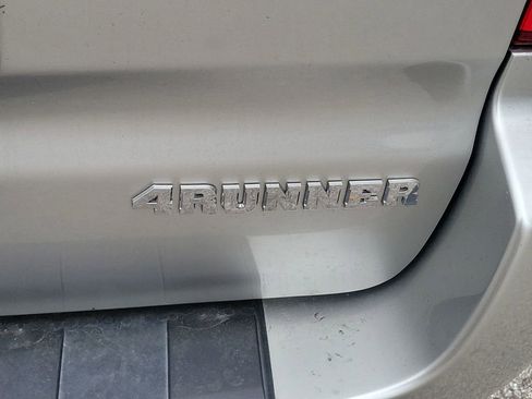 Used 2006 Toyota 4Runner SR5 image 21