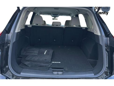 Used 2025 Nissan Rogue SV image 26