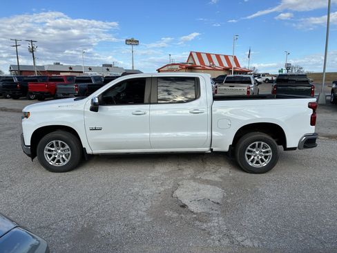 Used 2021 Chevrolet Silverado 1500 LT w/ Bed Protection Package image 2