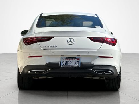 Used 2025 Mercedes-Benz CLA 250 image 4