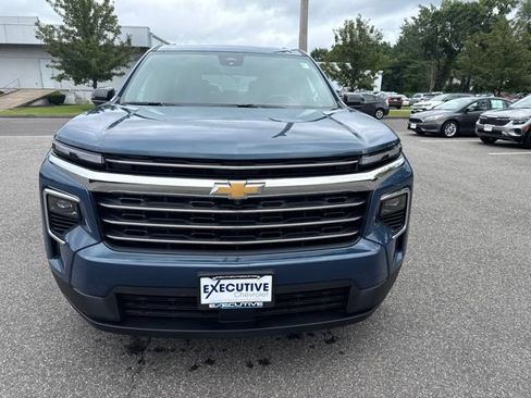 Used 2026 Chevrolet Traverse LT w/ Driver Confidence Package AWD/4WD image 3