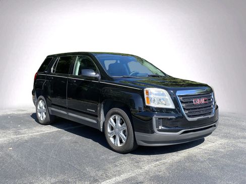 Used 2017 GMC Terrain SLE FWD image 2