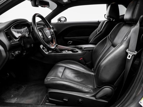 Used 2020 Dodge Challenger SXT w/ Plus Package RWD image 4