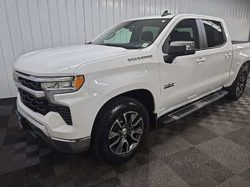 Used 2022 Chevrolet Silverado 1500 LT RWD image 8