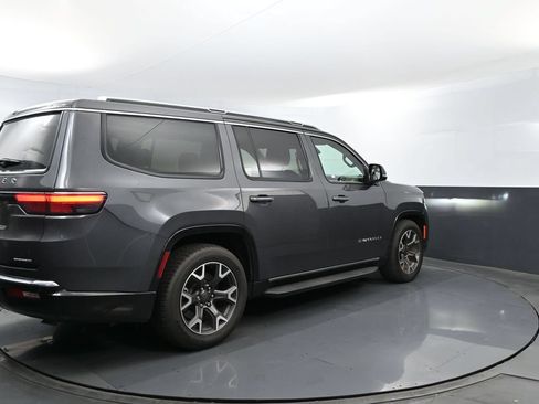 Used 2024 Jeep Wagoneer Series III AWD/4WD image 19