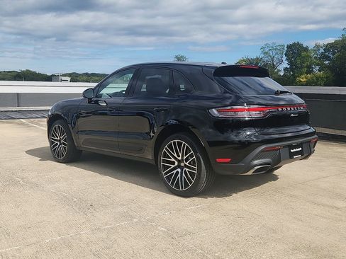 New 2026 Porsche Macan image 3
