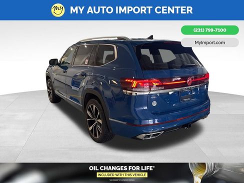 Used 2025 Volkswagen Atlas SEL Premium R-Line image 5