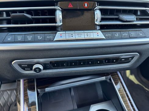 Used 2020 BMW X7 xDrive40i w/ Cold Weather Package AWD/4WD image 31