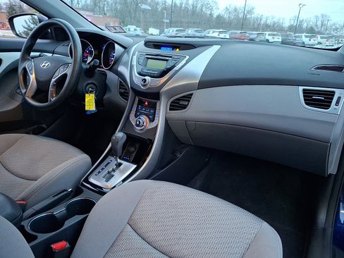 Used 2013 Hyundai Elantra image 15