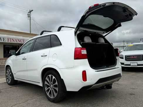 Used 2014 Kia Sorento SX w/ 3rd Row Package AWD/4WD image 12