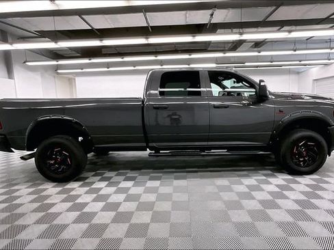 Used 2024 RAM 3500 Tradesman w/ Convenience Group AWD/4WD image 16