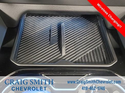 Used 2025 BMW M5 w/ Executive Package image 8