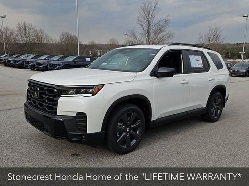 Certified 2026 Honda Pilot Sport image 3