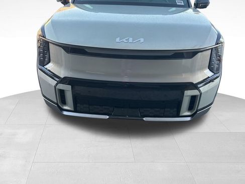 Used 2024 Kia EV9 GT-Line AWD/4WD image 2
