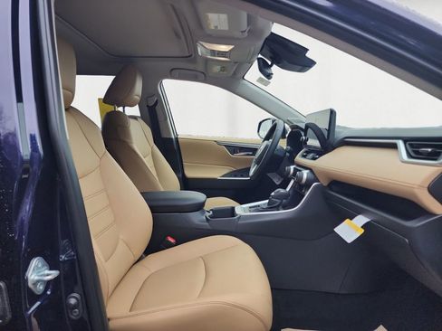 New 2025 Toyota RAV4 XLE Premium image 11