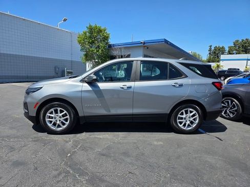 Used 2023 Chevrolet Equinox LS FWD image 4