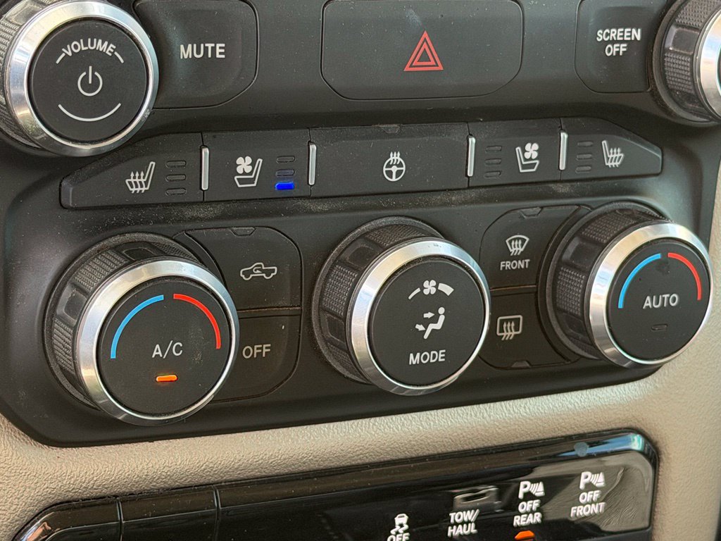 Used 2020 RAM 1500 Laramie AWD/4WD image 28