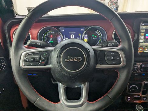 Used 2023 Jeep Wrangler Unlimited Rubicon 4xe AWD/4WD image 13