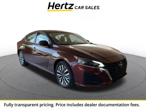 Used 2025 Nissan Altima 2.5 SV FWD image 1