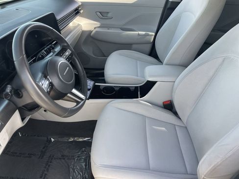 Certified 2025 Hyundai Kona SEL AWD/4WD image 18