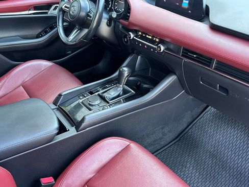 Used 2022 MAZDA MAZDA3 s image 18