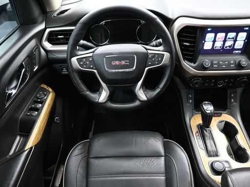 Used 2017 GMC Acadia Denali w/ Technology Package FWD image 26