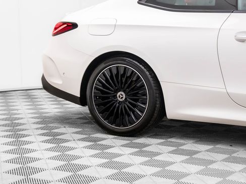 Used 2024 Mercedes-Benz CLE 300 4MATIC Coupe image 36