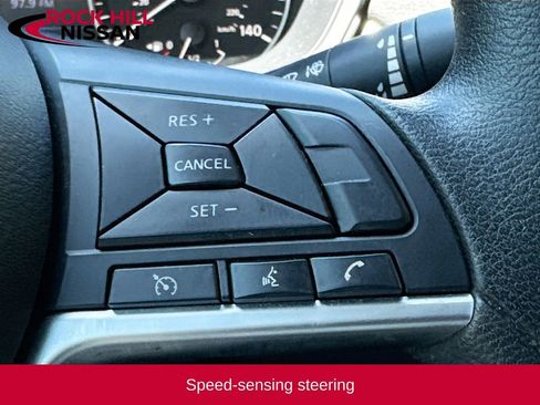 Used 2022 Nissan Altima 2.5 SV FWD image 11
