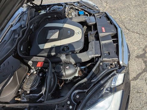 Used 2010 Mercedes-Benz E 350 4MATIC Sedan image 48