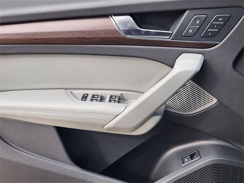 Used 2023 Audi Q5 2.0T Premium Plus w/ Premium Plus Package image 25