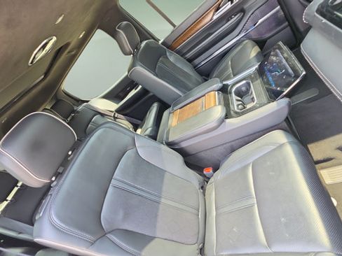 Used 2022 Jeep Grand Wagoneer Series II w/ Convenience Group III AWD/4WD image 25