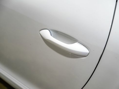 Used 2017 Porsche 911 Carrera image 34