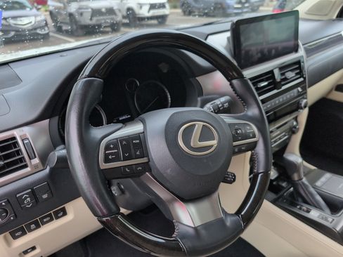 Certified 2023 Lexus GX 460 Premium w/ Premium Package AWD/4WD image 8
