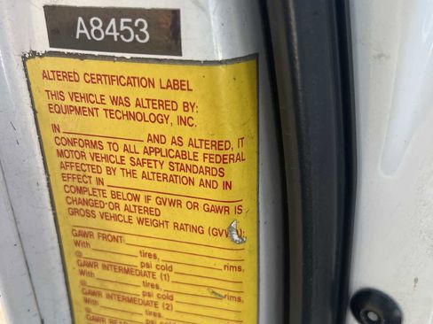 Used 2010 Ford E-350 and Econoline 350 Super Duty image 13