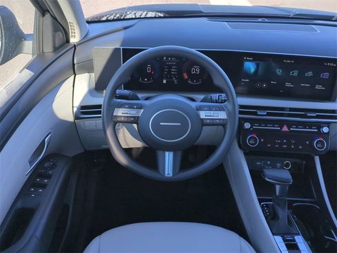 New 2026 Hyundai Tucson SEL image 19