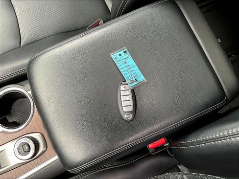 Used 2020 Nissan Pathfinder Platinum AWD/4WD image 35