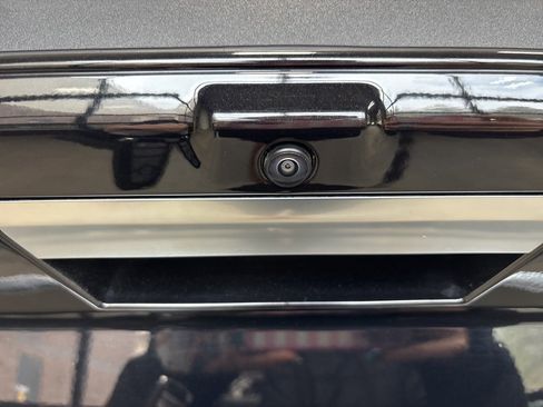 Used 2022 Ford F150 Limited image 8