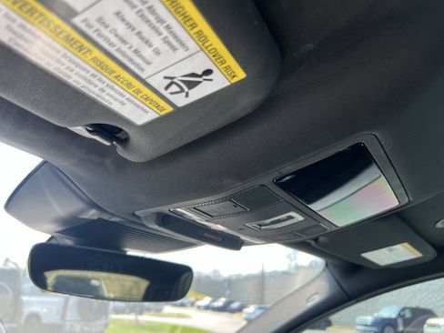 Used 2024 Jaguar E-PACE R-Dynamic SE image 24